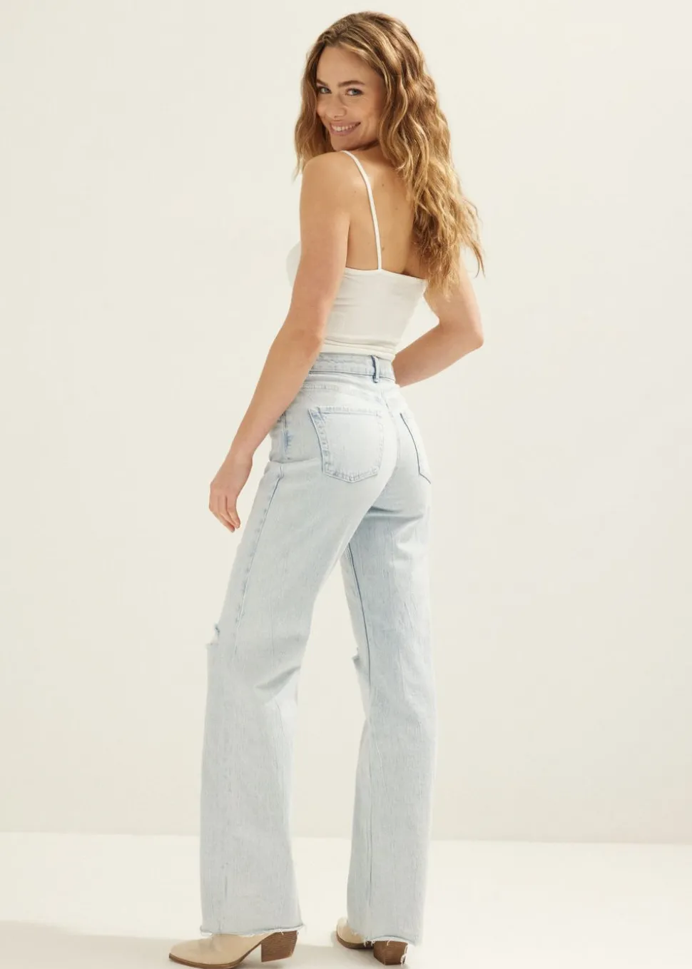 Basic singlet cropped