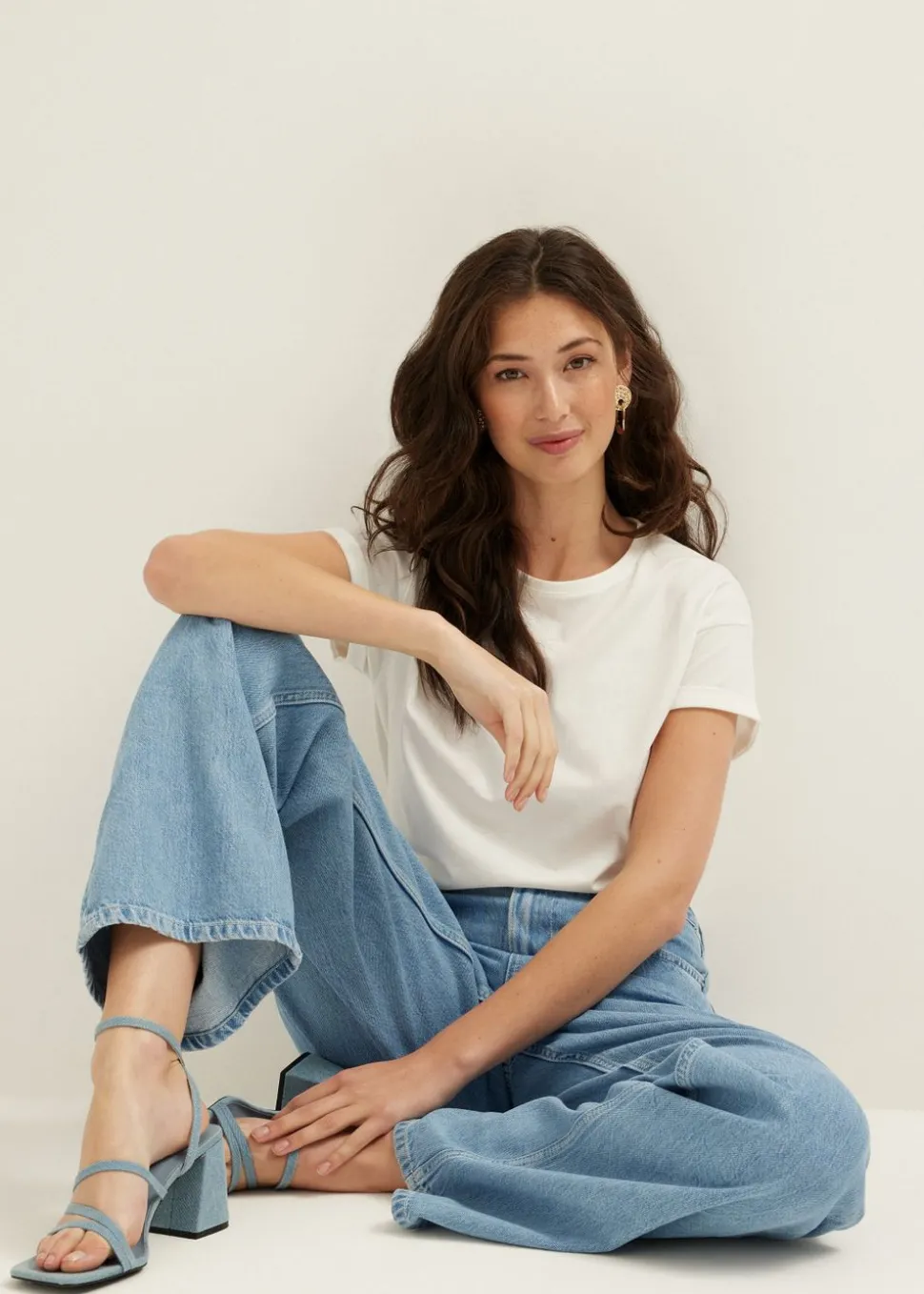 Basic T-shirt met opgerolde mouw