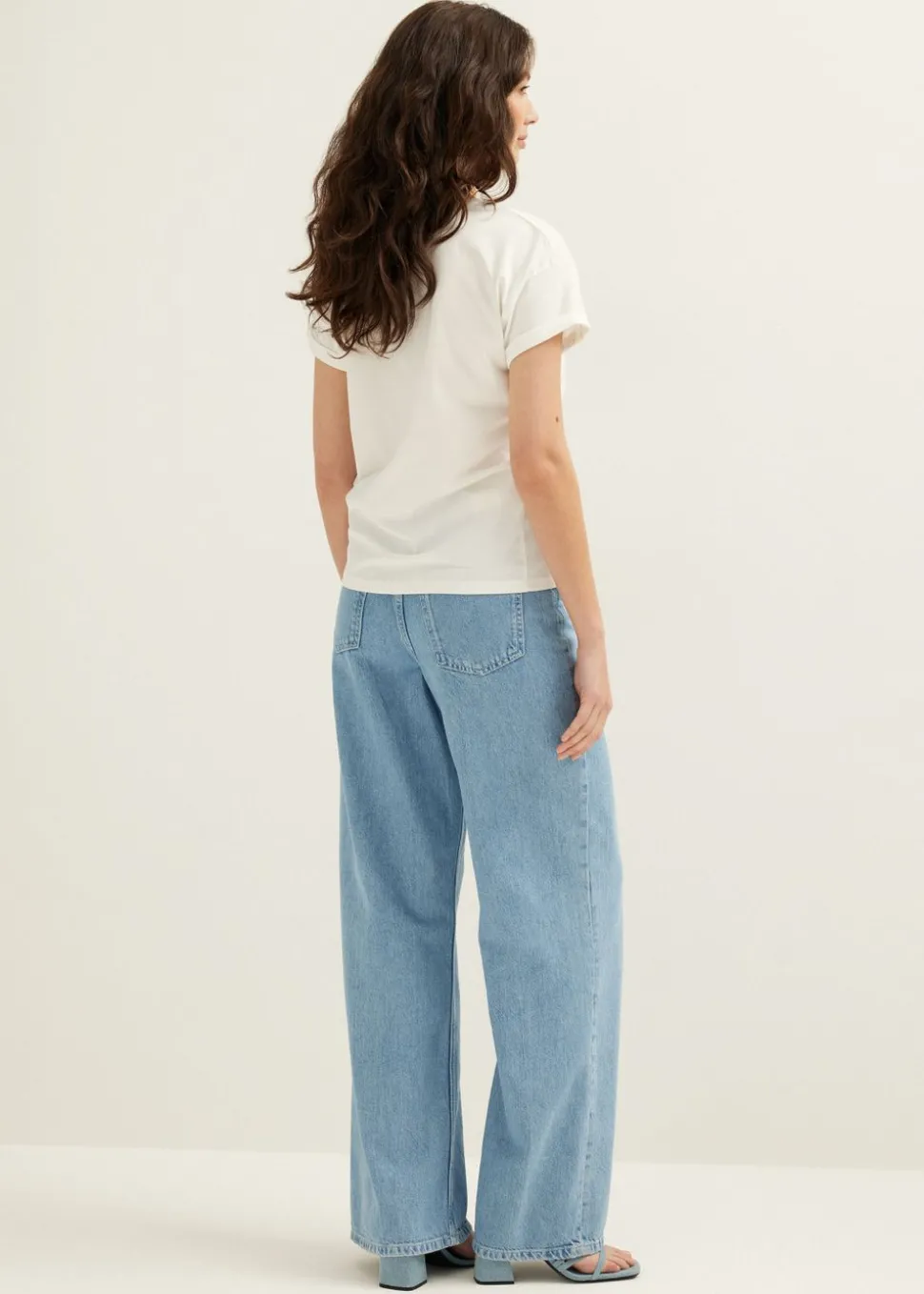 Basic T-shirt met opgerolde mouw