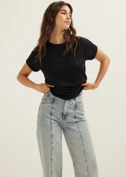 Basic T-shirt met opgerolde mouw