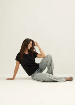 Basic T-shirt met opgerolde mouw