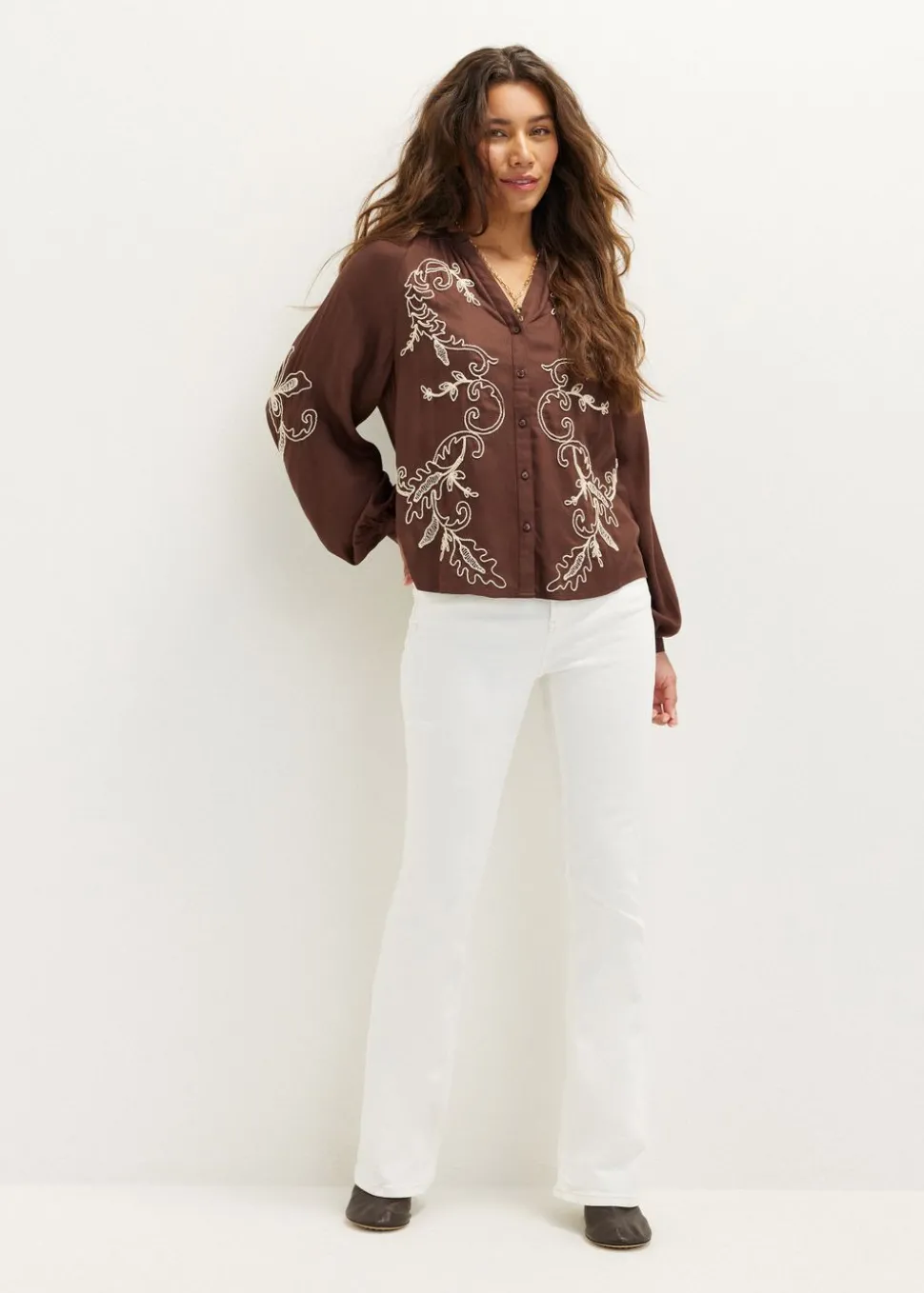 Blouse met borduursel