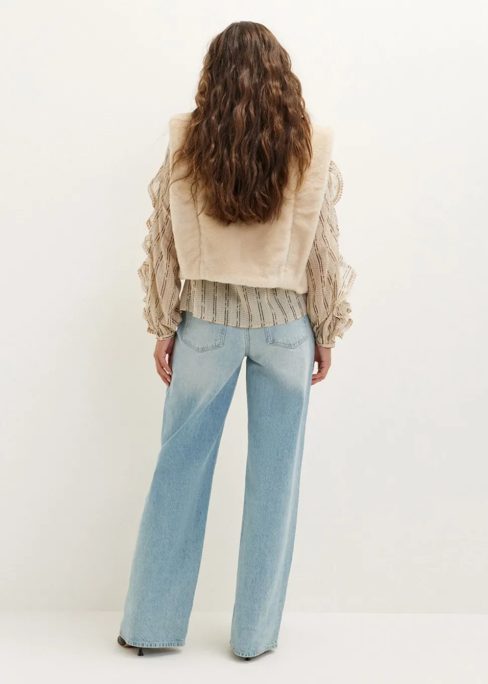 Fur short gilet