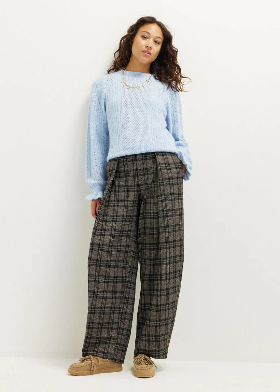 Gebreide trui met ruffles
