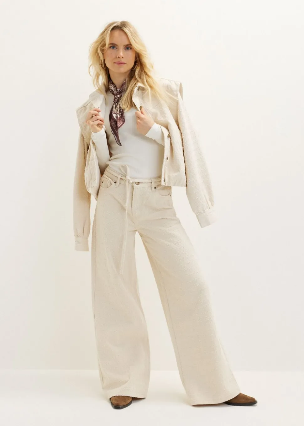 Wide leg jeans met structuur