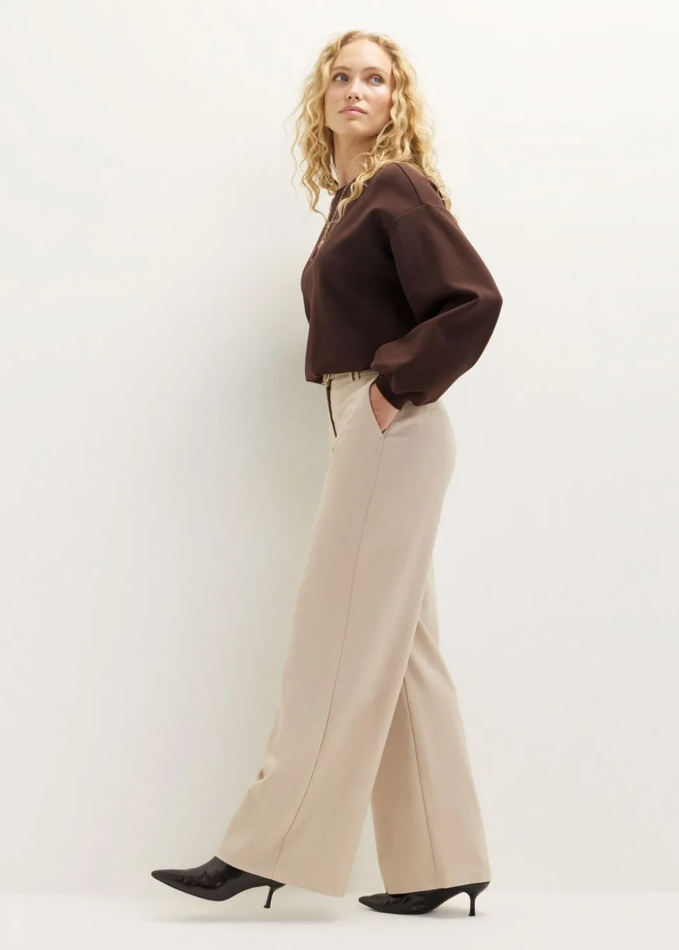 Wijde pantalon met riem